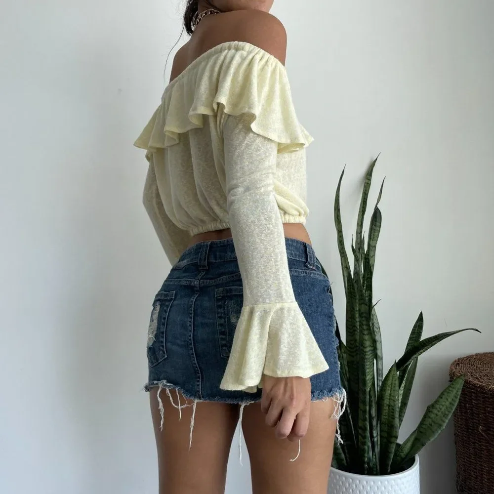 Amuse Society pastel yellow off the shoulder crop top - Picture 2 of 7
